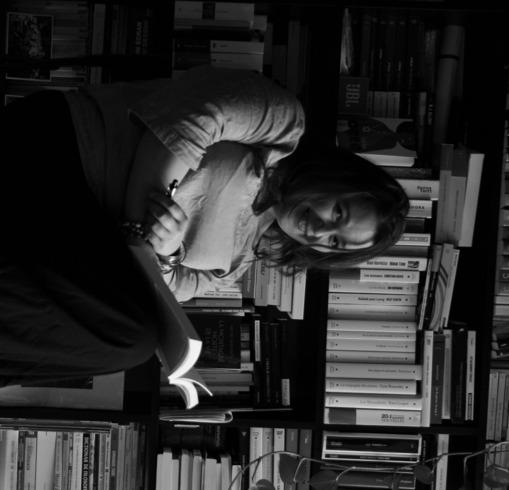 Monica, Libraire Kube