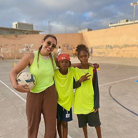 Voluntariado_Internacional_VidaEdu_Cabo_Verde_Tarrafal_Proyecto_Deportivo_Adriana.jpg