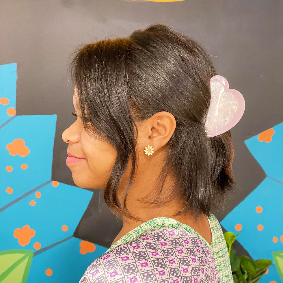 Thumbnail: Sweetest Heart Hair Claw