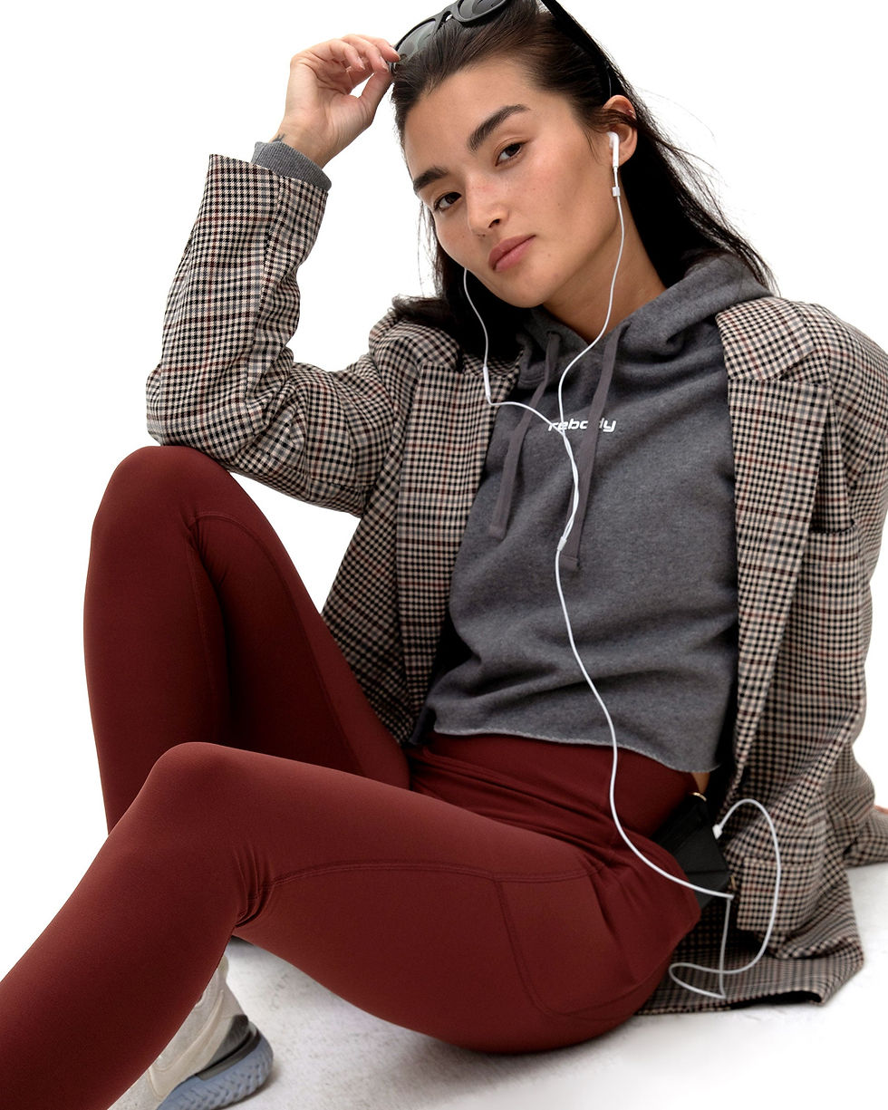 Thumbnail: Rebody Logo Fleece Crop Hoody