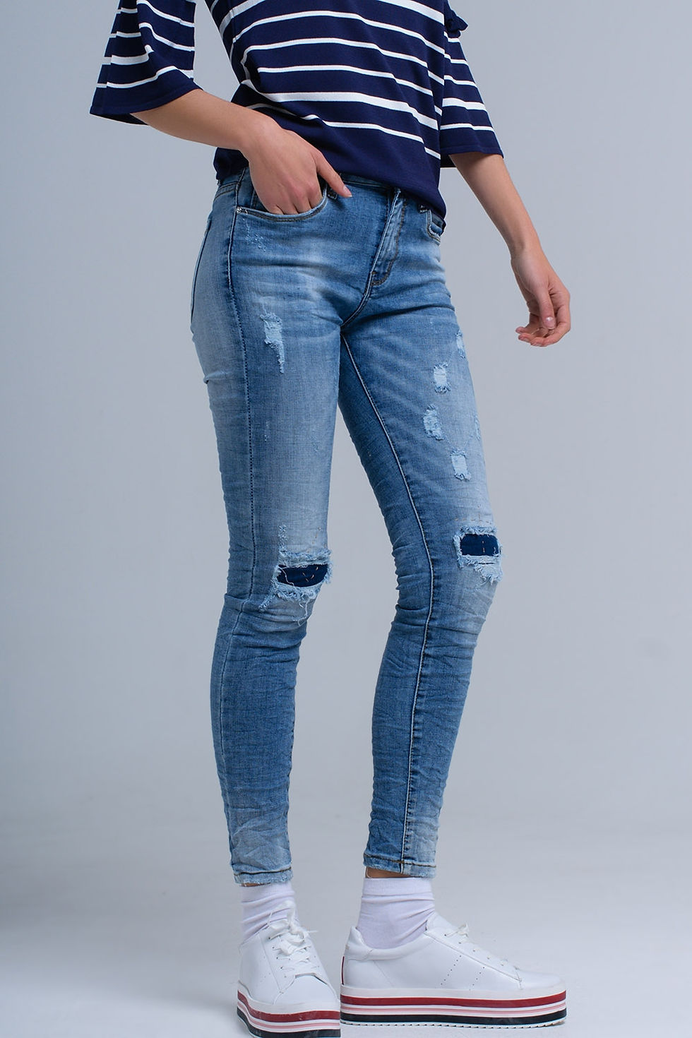 Thumbnail: Skinny Jeans With Rips