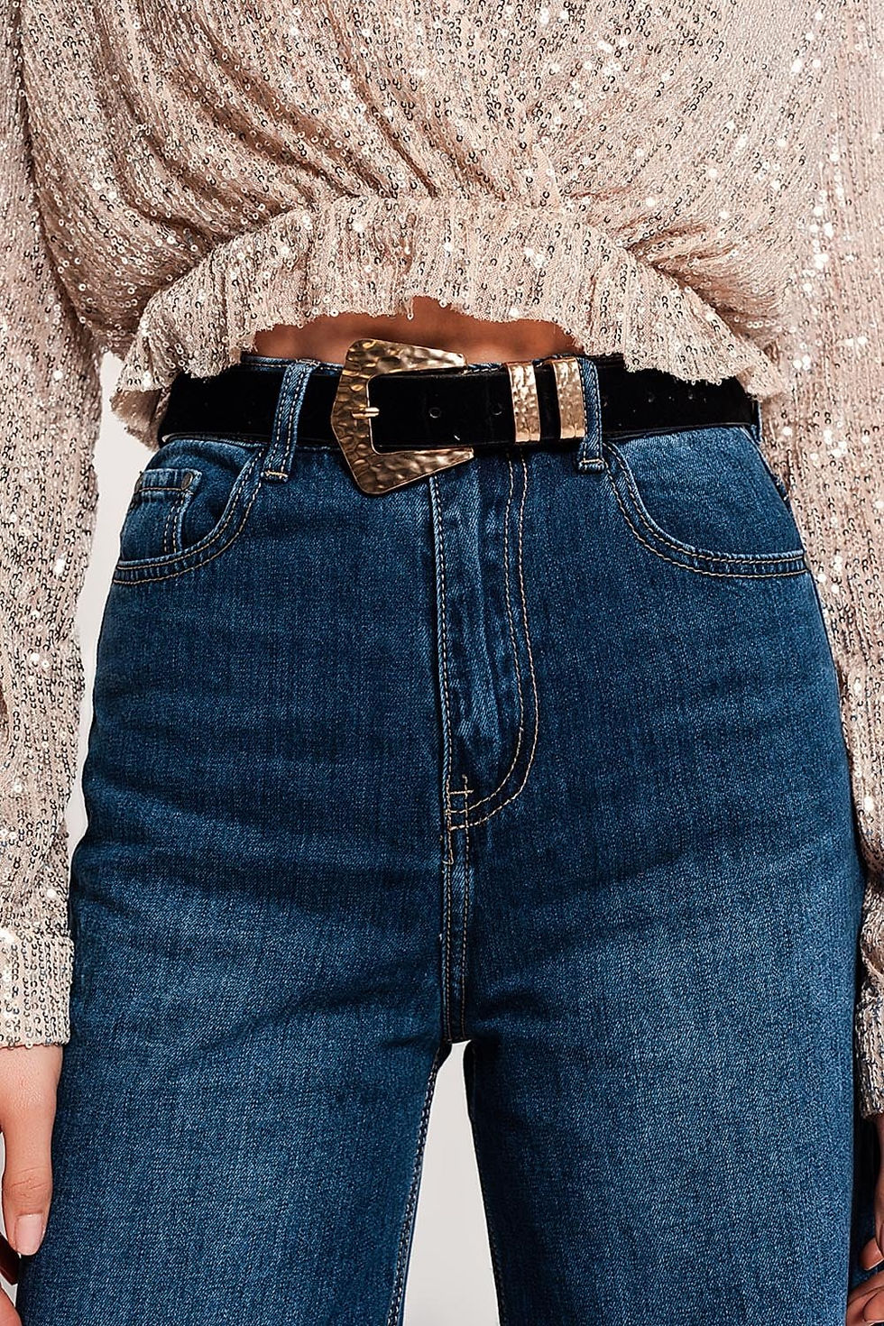 Thumbnail: Fray Hem Cropped Jeans in Blue