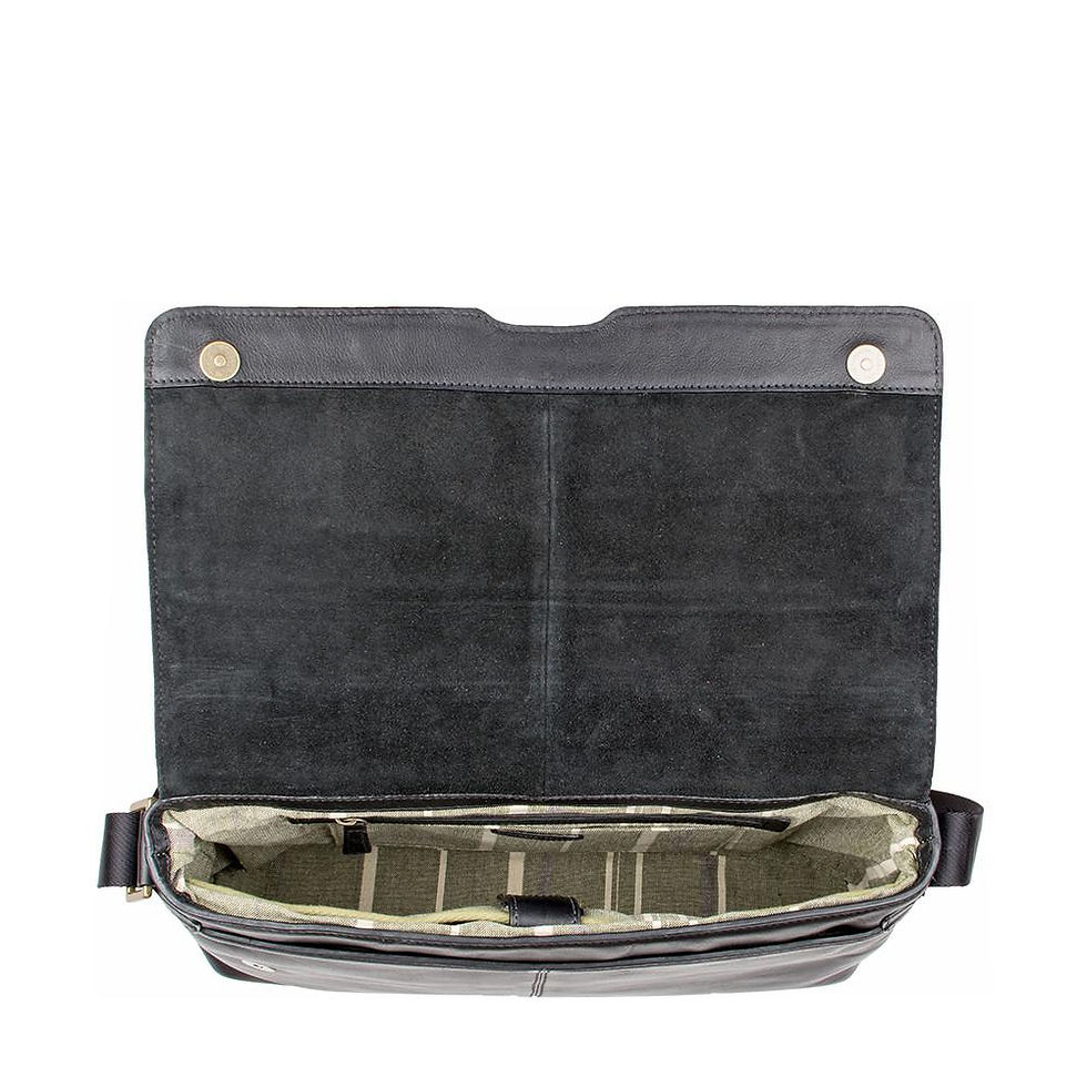 Thumbnail: Helvellyn Medium Leather Messenger
