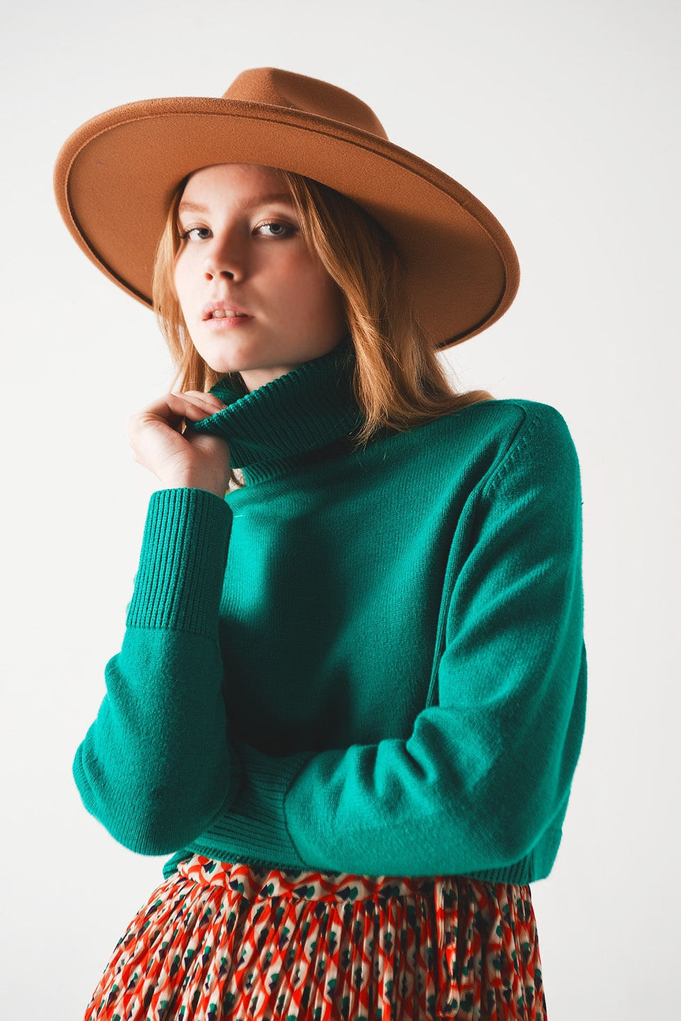Thumbnail: High Neck Cropped Jumper in Green