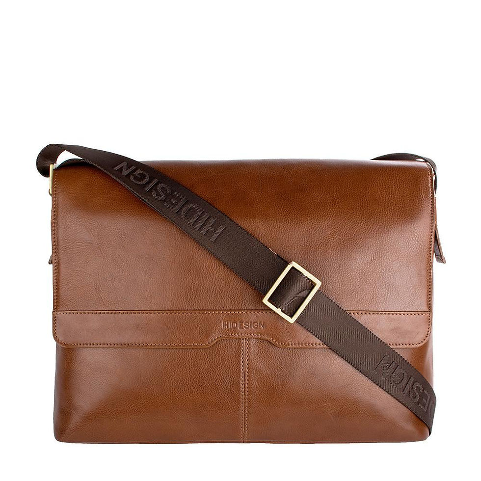Thumbnail: Helvellyn Medium Leather Messenger