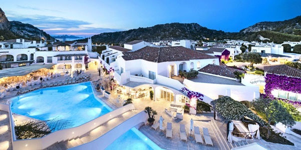 POLTU QUATU RESORT2.jpg