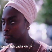 'Promis du ciel' d'Erige Sehiri est au final un film à recommander, car il nous plonge d'une façon très familière dans la vie de la communauté noire subsaharienne dans notre pays. Son film brise ainsi, par les plans rapprochés qu'il propose, la barrière symbolique et le regard froid que beaucoup d'entre nous portent à ces migrants venant de loin et dont nous ne savons rien sur leur vécu. Sa fluidité et la vitalité de ses personnages malgré les péripéties font de lui un moment inédit du 7ᵉ art. 