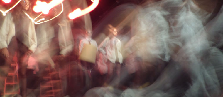 "Le Vill-Age" de Ghassen Mrabet : des enfants font du théâtre pour adultes