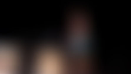 María Adelaida Palacio, la metteure en scène, a transformé ce fait divers en une dramaturgie théâtrale. Depuis 2018, cet incident de coupure d'eau est devenu, pour elle, un alibi, un prétexte, pour raconter l'anarchie imposée que subissent des acteurs sociaux en quête de construction et de lendemains bien meilleurs que ce qu'ils vivent dans une cité dite moderne ne respectant plus la dignité de personne. "La triste vida de Joaquín Florido" transmet par conséquent au spectateur ce sentiment d'anarchie et lui fait sentir cette ambiance de chaos, qui lui est familière déjà, durant une heure et trente minutes, sans le moindre répit. Certains dans l'auditoire sont sortis de la salle.