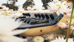 Telepathic Instruments, 70'lerden ilham alan synthsizer 'The Orchid'i tanıttı