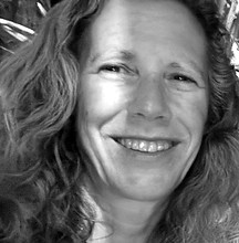 Carrie Arndt headshot for bio(1)_edited.