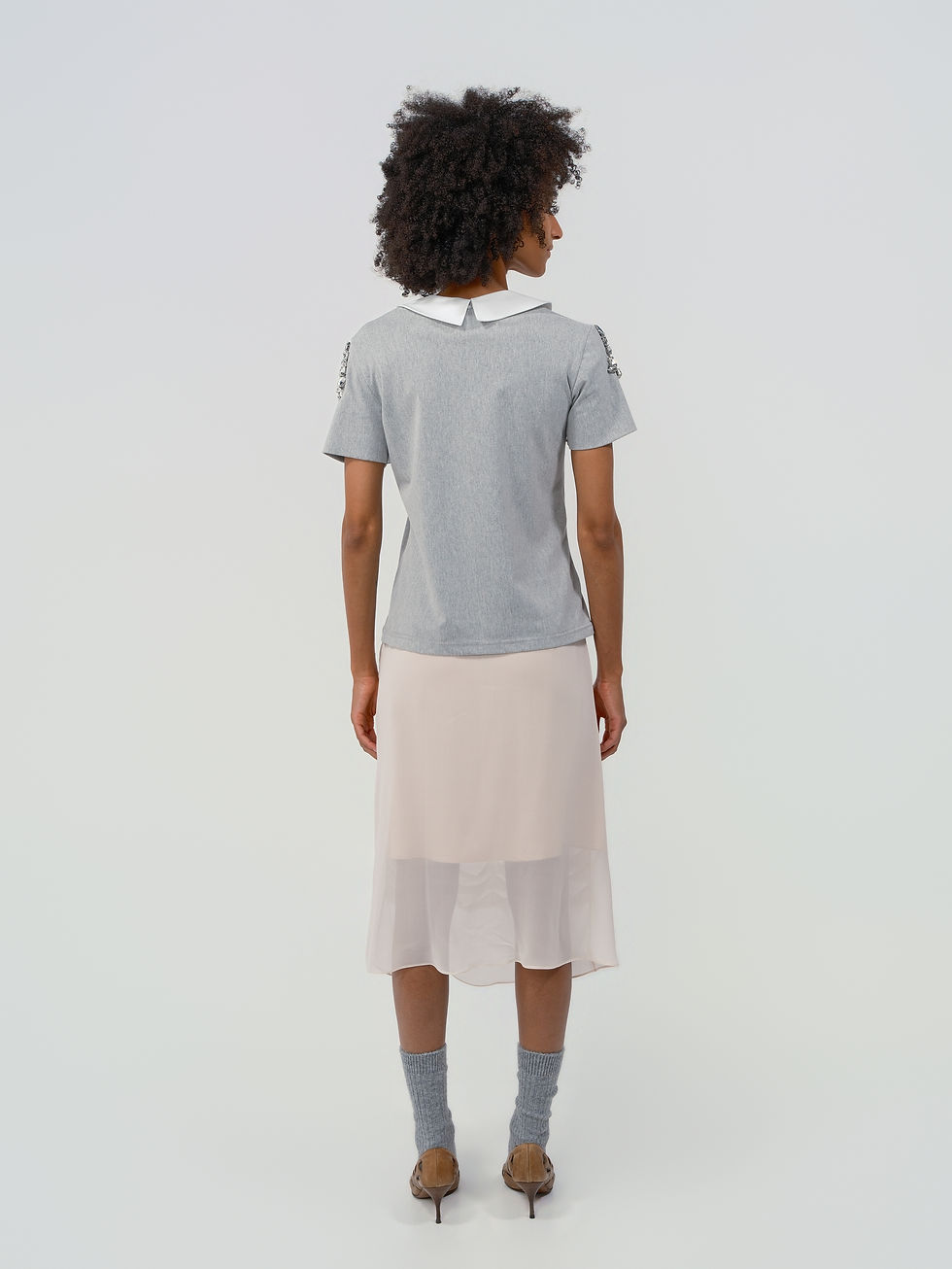 Miniaturbild: Graues T-Shirt mit Glassteinen