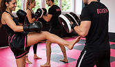 kickboxen-fitness-anfaenger-filderstadt-frau-kick-pratze_edited.jpg