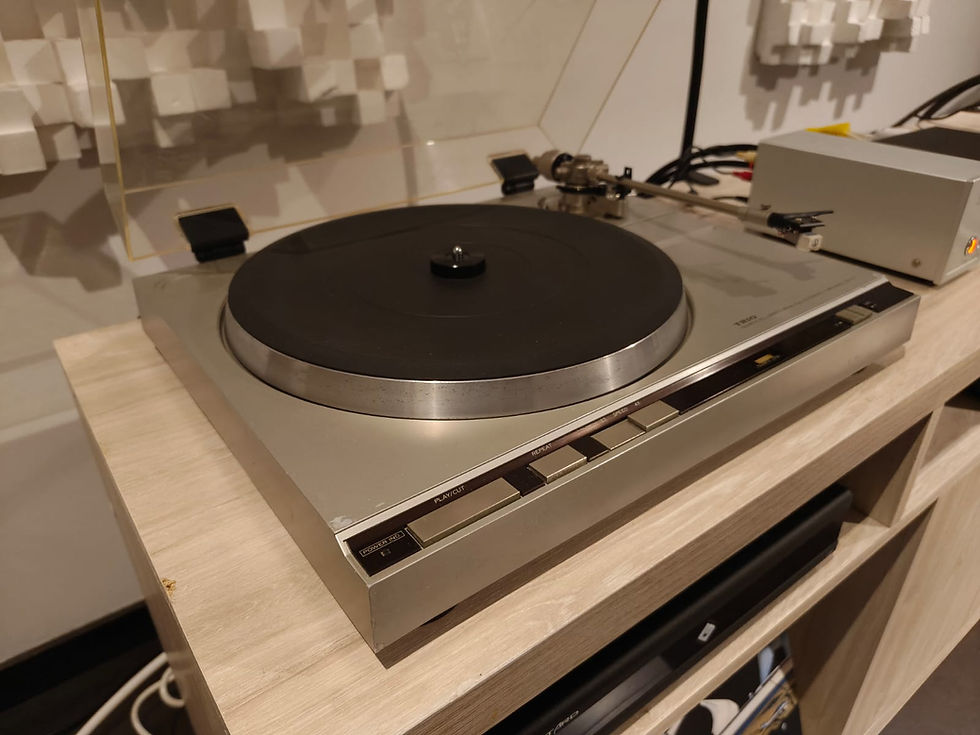 Tornamesa Trio KP-7X 