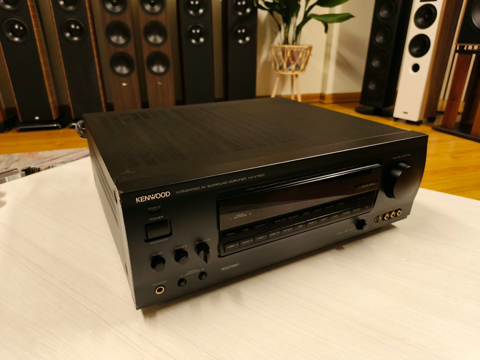 Kenwood KA-V7500 - Amplificador AV