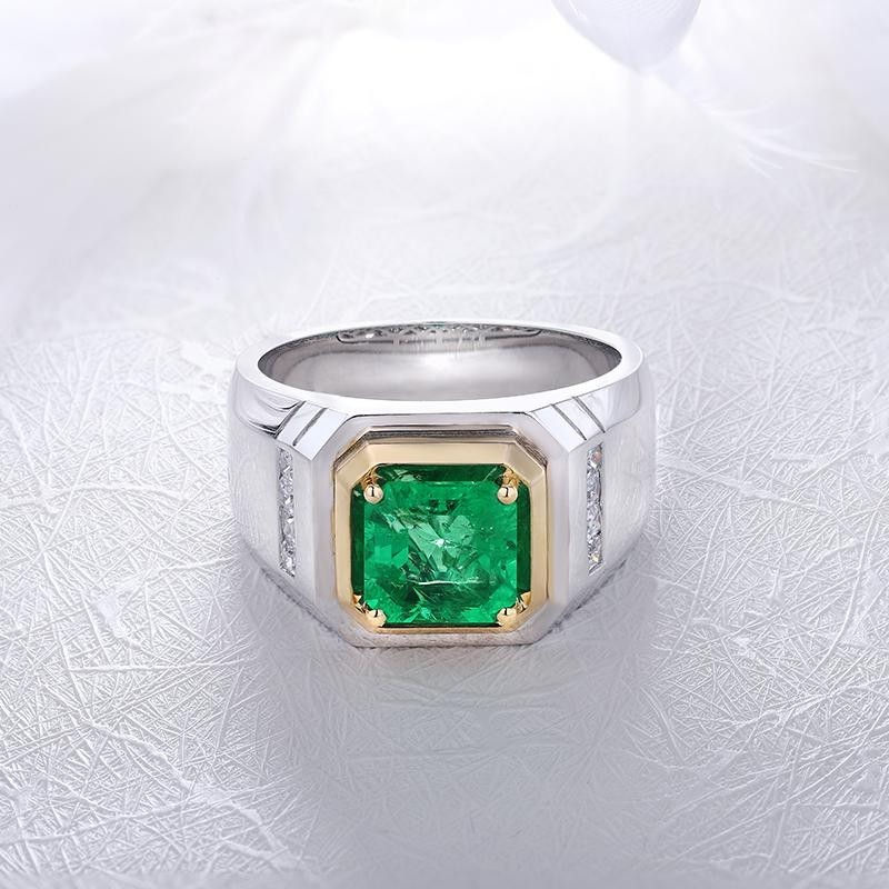 Thumbnail: Emerald ring
