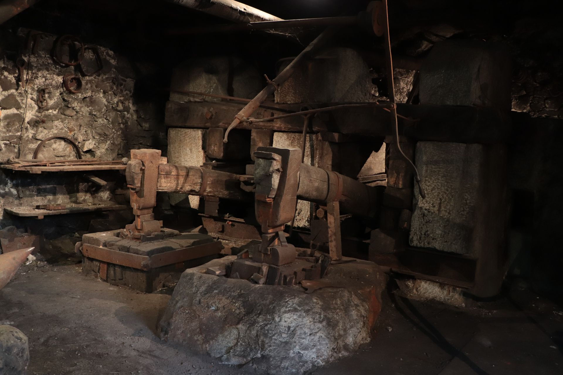 Les deux martinets de la taillanderie Busillet à Marthod (73)