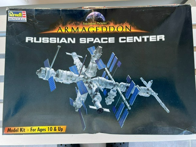 Revell Armageddon Russian Space Centre
