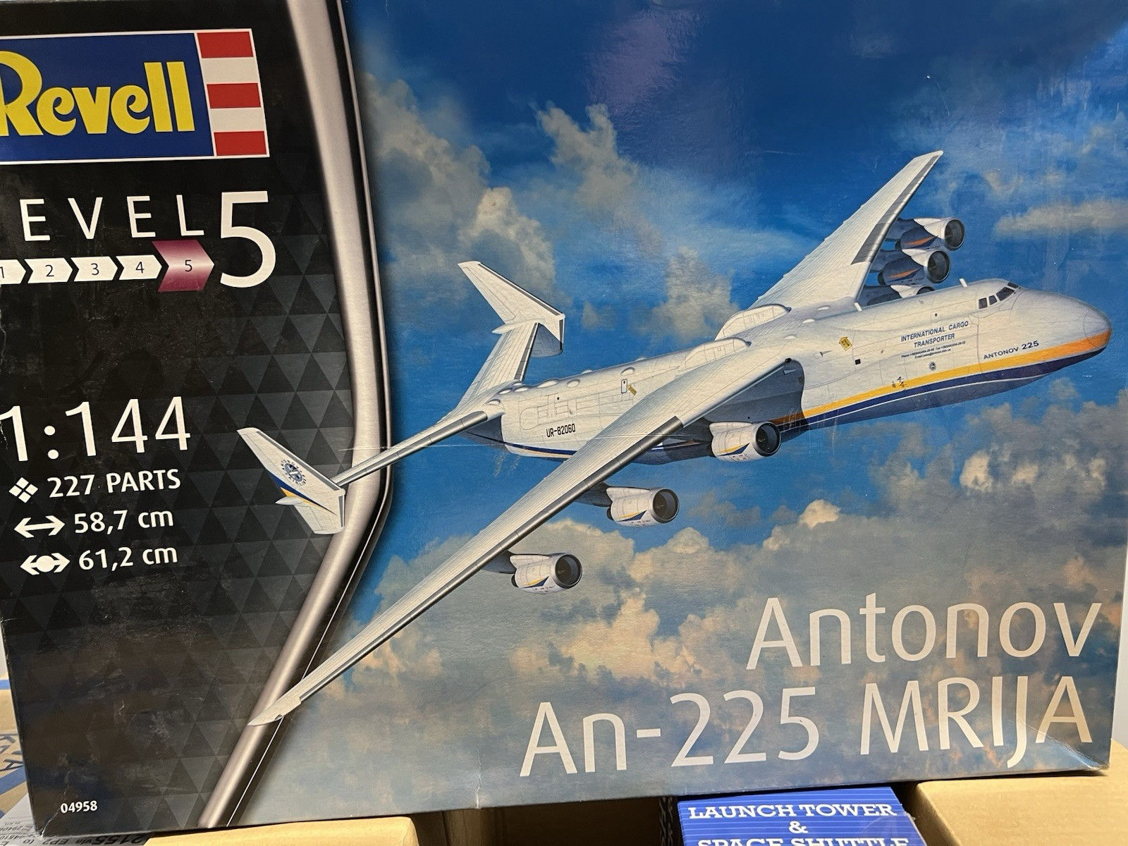 Revell 1/144 Scale Unbuilt Kit 04958 - Antonov AN-225 Mrija Aircraft