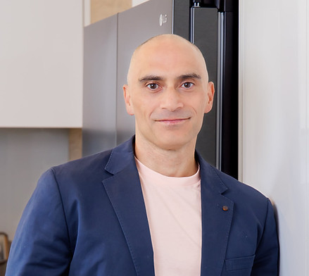 Bringing a creative edge to Lum & Co Real Estate, Jamie uses 20+ years of brand and marketing experience to turn every listing into a captivating story that engages buyers and positions clients for maximum impact in Auckland’s real estate market.