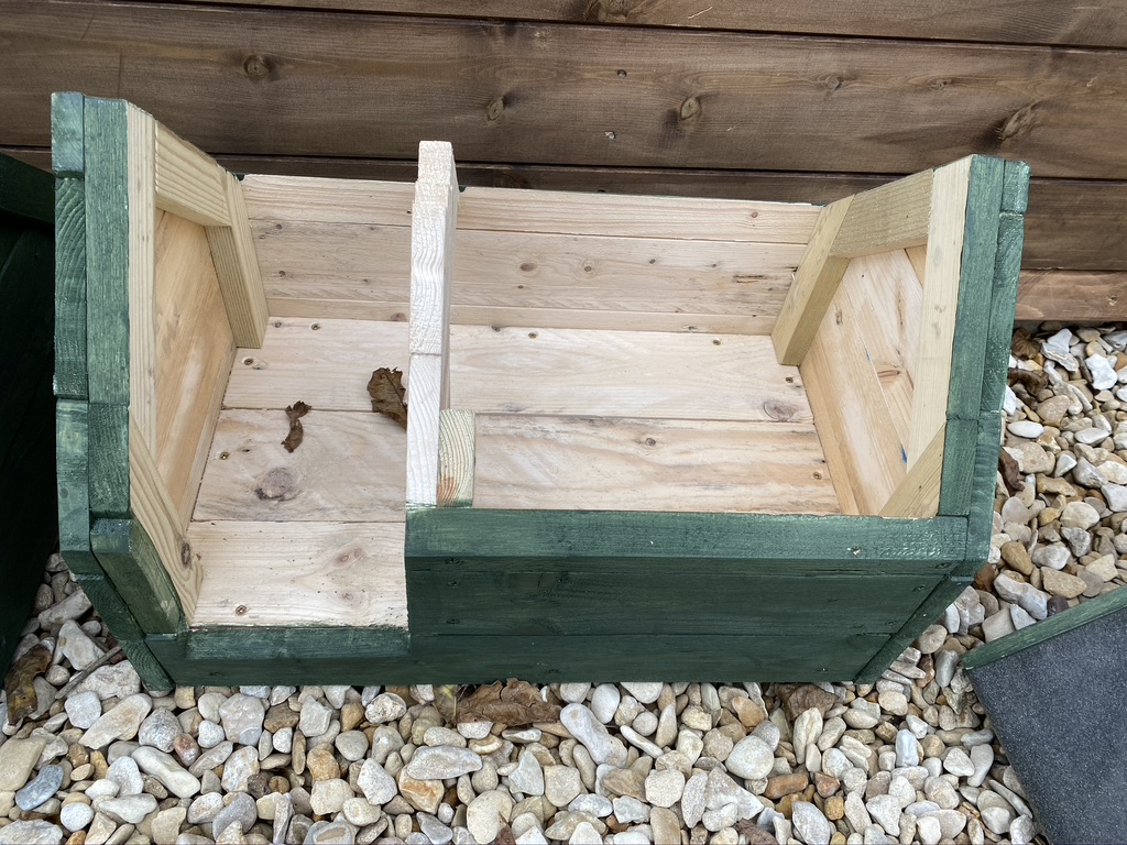 £30 Small Hog House