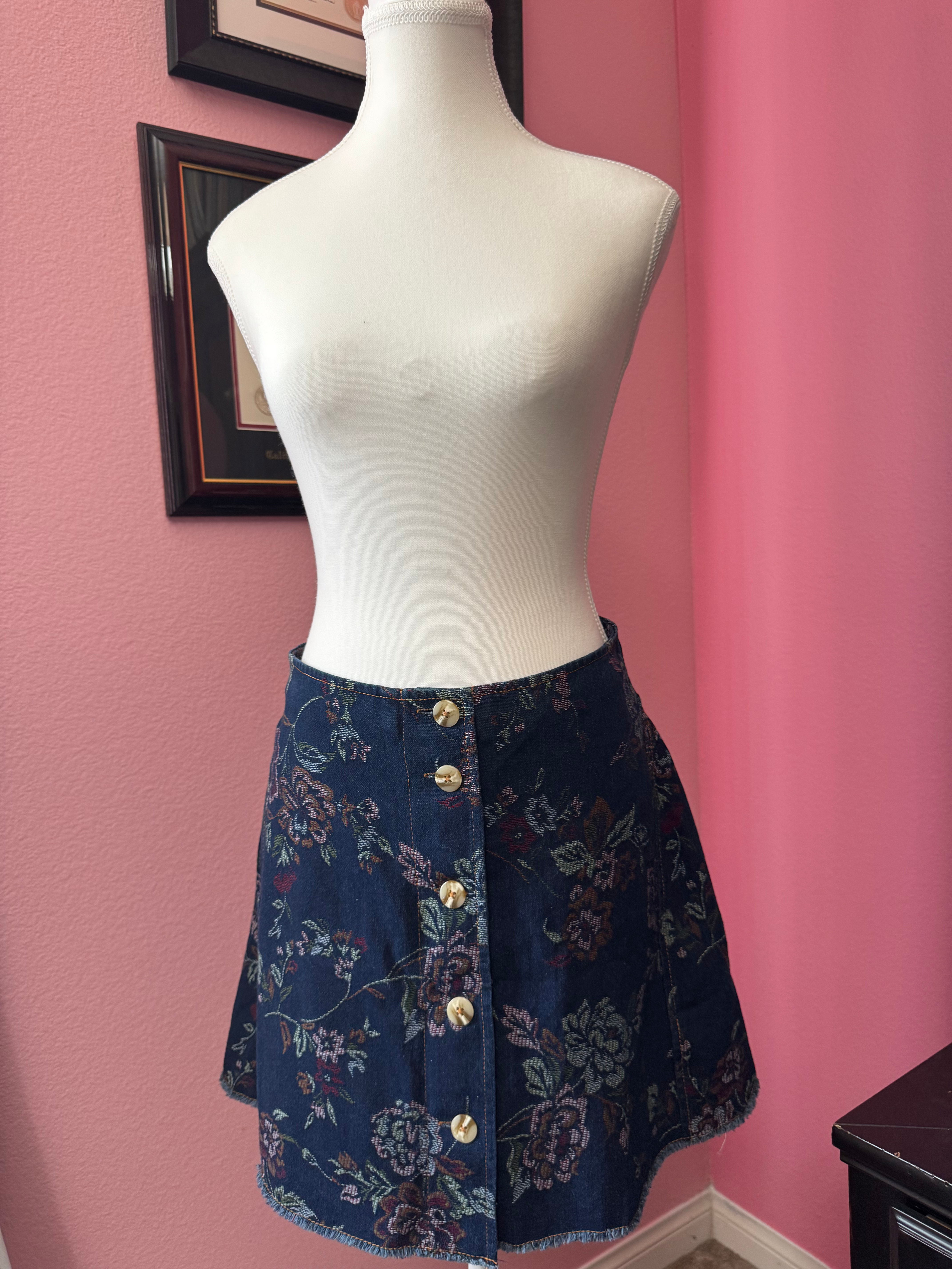 Urban Outfitters size M Denim Button-Front Mini Skirt - Navy