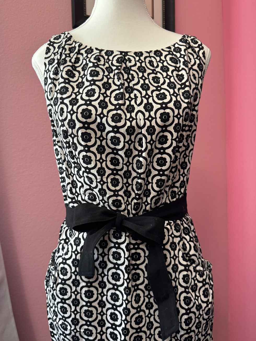 Thumbnail: Nine West Black & White Floral Geometric Sheath Dress with Waist Tie-size 10