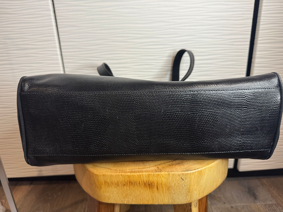 Thumbnail: Vintage Salvatore Ferragamo Vara Bow Tote Bag Black Lizard Embossed Leather 1990