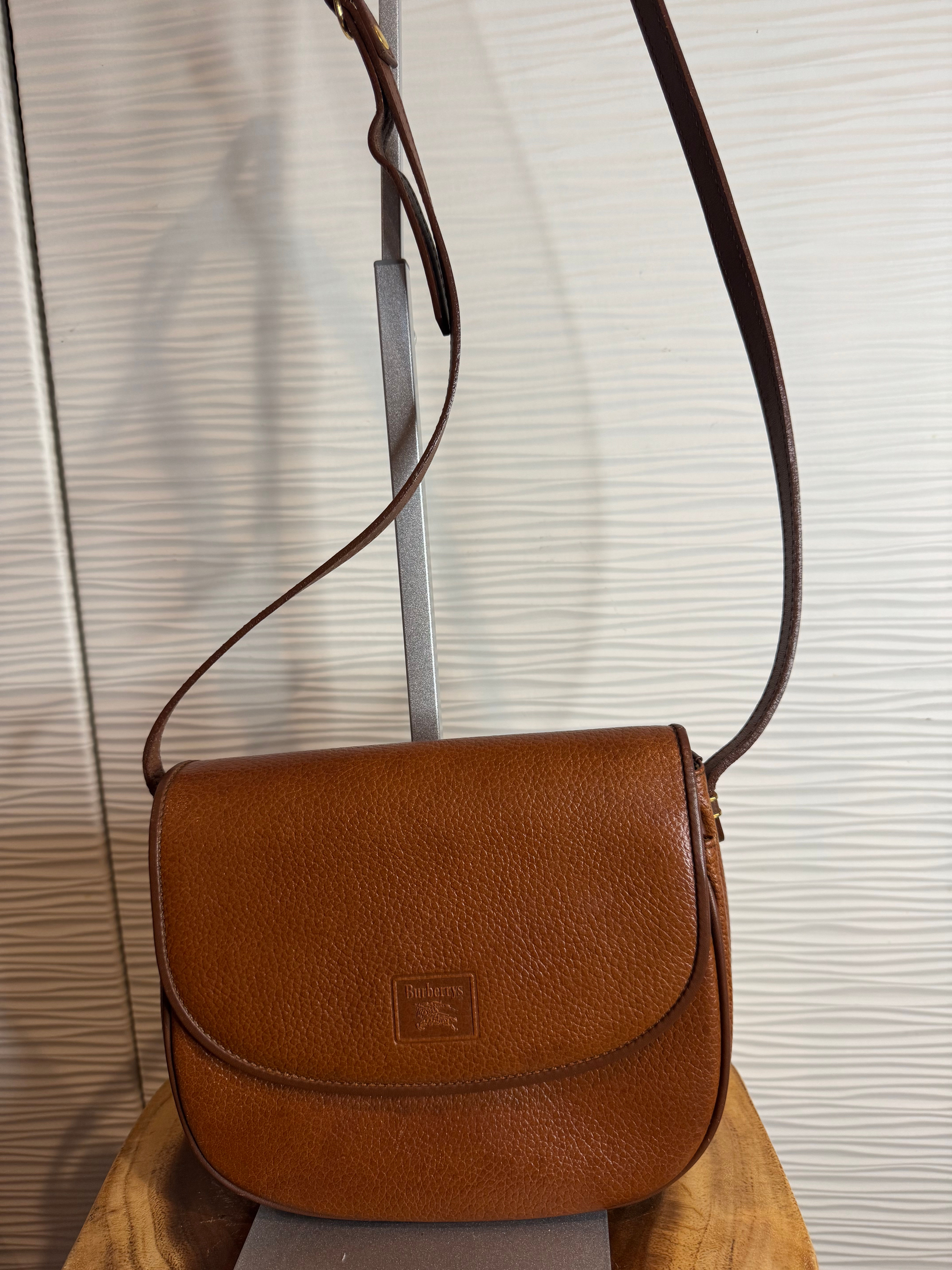 Vintage Burberry Pebbled Leather Crossbody handbag