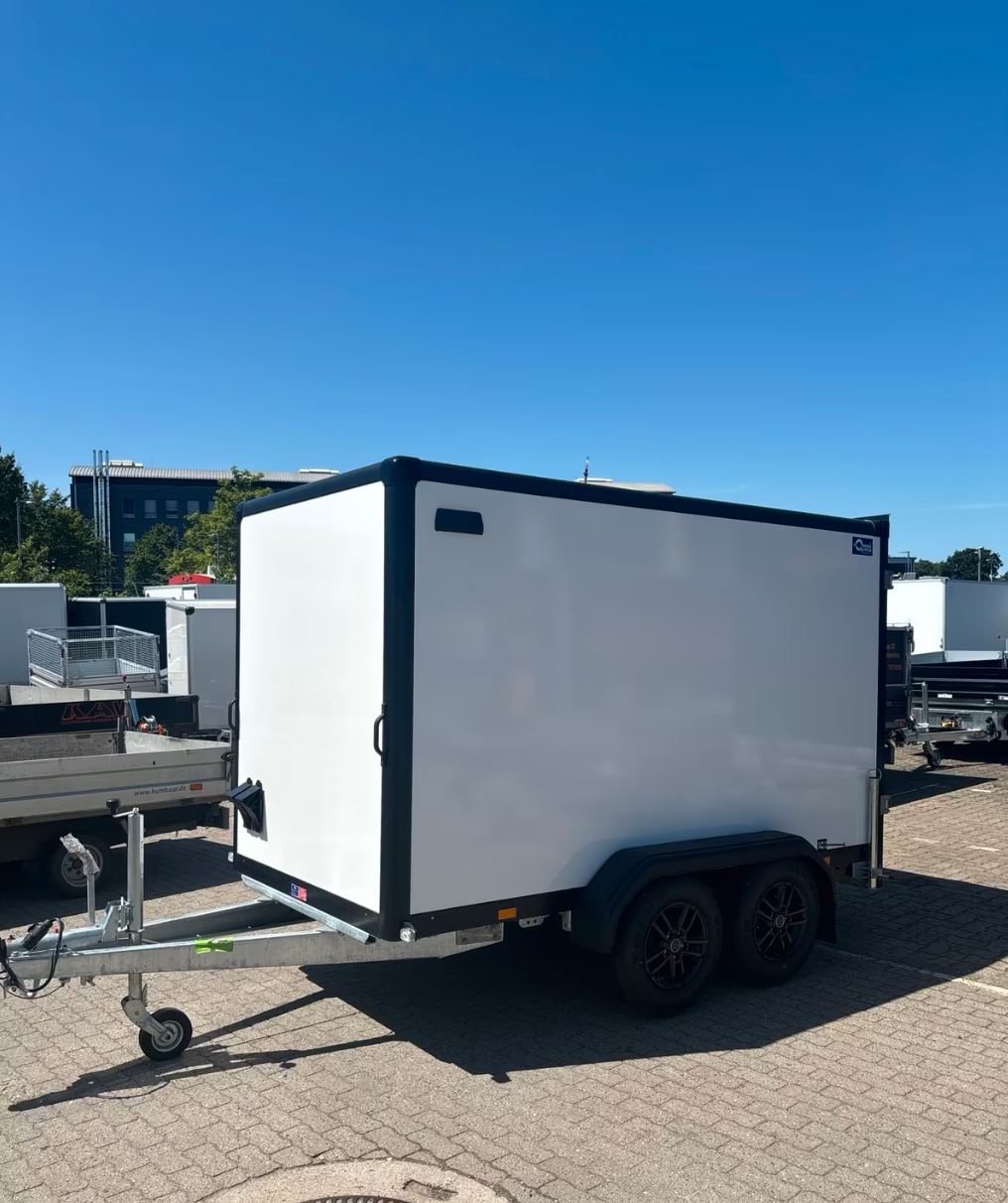 Blyss Premium Sandwich Line Enclosed Box Trailer (FS2730/180HTL)