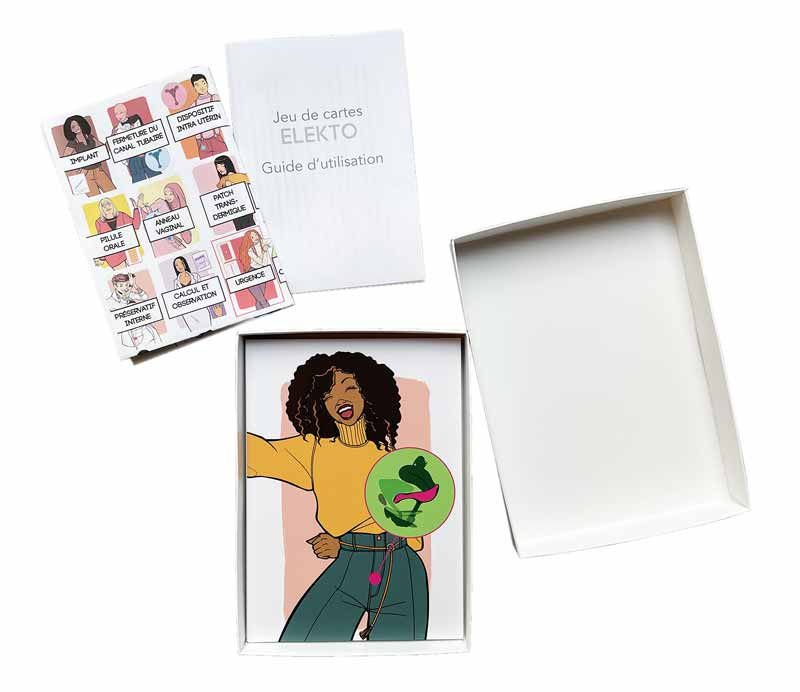 Jeu de cartes ELEKTO grand format présentation de la boite ouverte