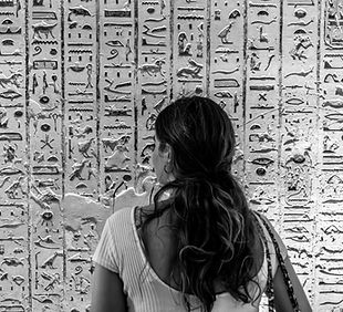 Hieroglyphen_VIC.jpg