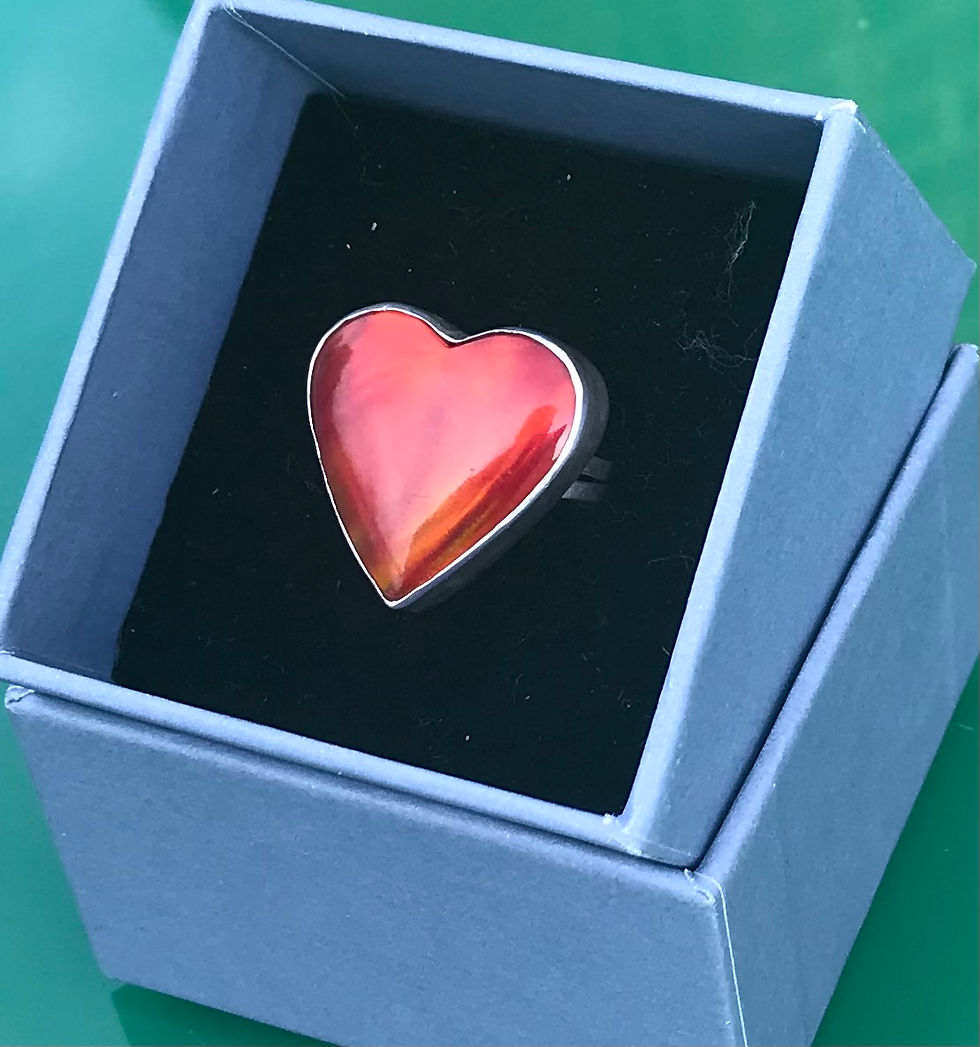 Thumbnail: Aurora Heart Shaped Ring