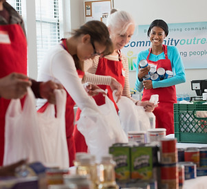 Volunteers Packing Food 