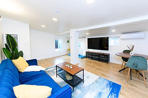 Modern furnished 2 bed/ 1 bath by USC 