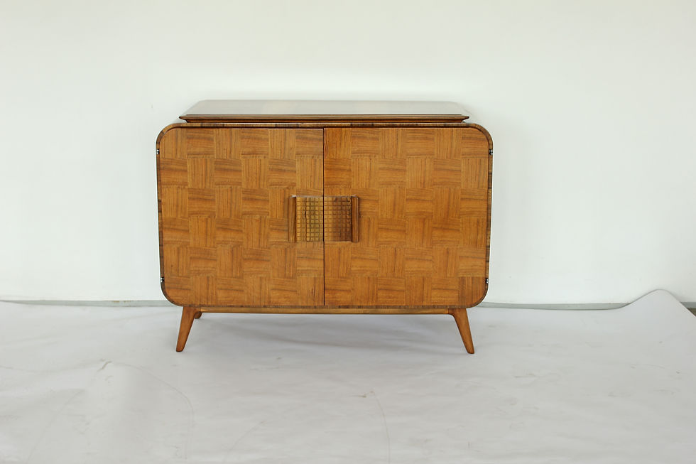 Thumbnail: J. Halabala cabinet and buffet set/Set Jindřich Halabala