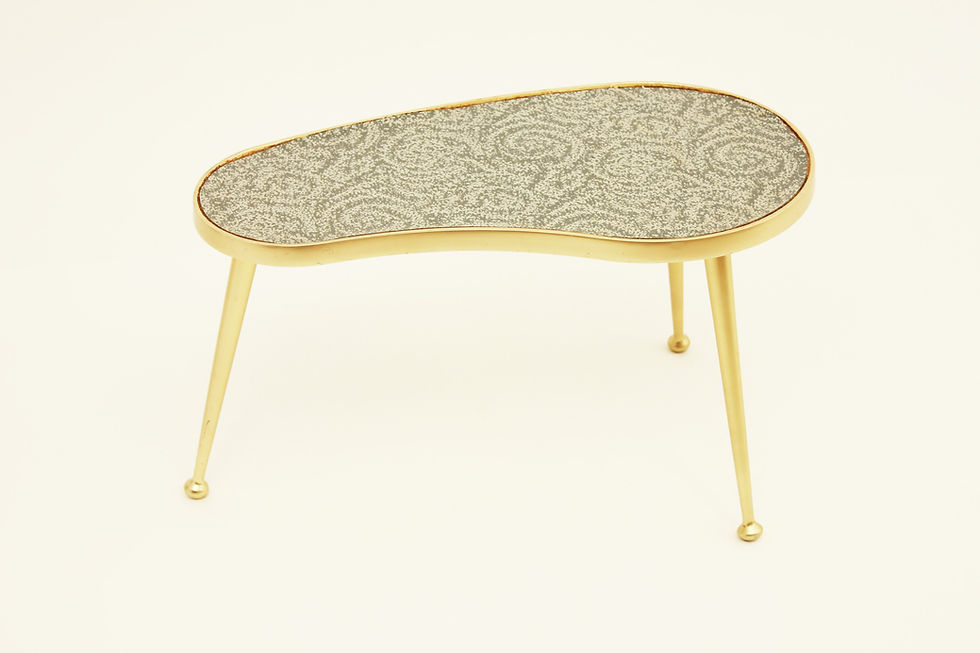 Thumbnail: Stolek trojnožka/Tripod table