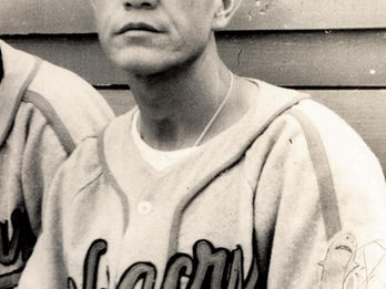 UN 20 DE ABRIL PERO DE 1917 NACE ANGEL CASTRO