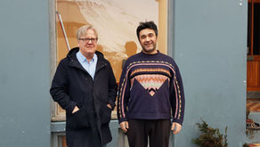 „Handan við hafdjúpin bláu“