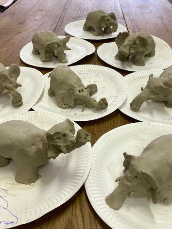 Atelier Gris Souris propose des ateliers de modelage pour les anniversaire à Versailles Cour Duplessis