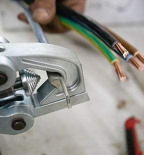 Elektro Hartmann Rittersdorf Eifel Industrieanlagen Krananlagen Beleuchtungstechnik Smarthome-Systeme