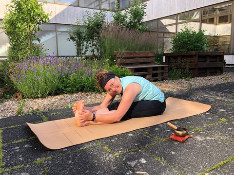 Yoga für Erwachsene Yogakurs Eifel TuS Arzfeld  (11).jpg