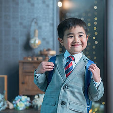 カジュアル撮影プランは小学校の入学記念の撮影も可能です。三島・函南の studio SONIDO (スタジオ ソニード) にお任せください。