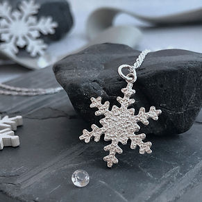 christmas-silver-clay-snowflake-pendant_