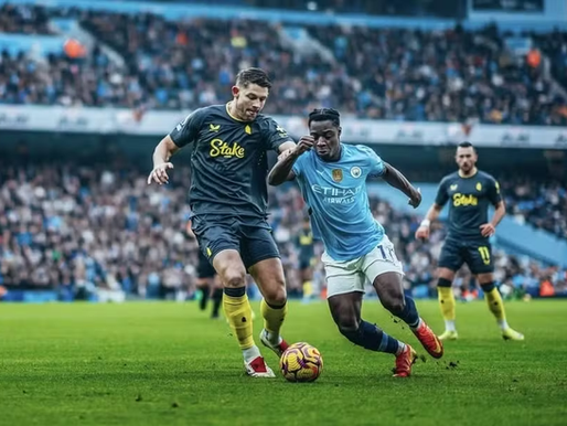 "Liverpool derrota o Leicester de virada e amplia vantagem na liderança da Premier League"