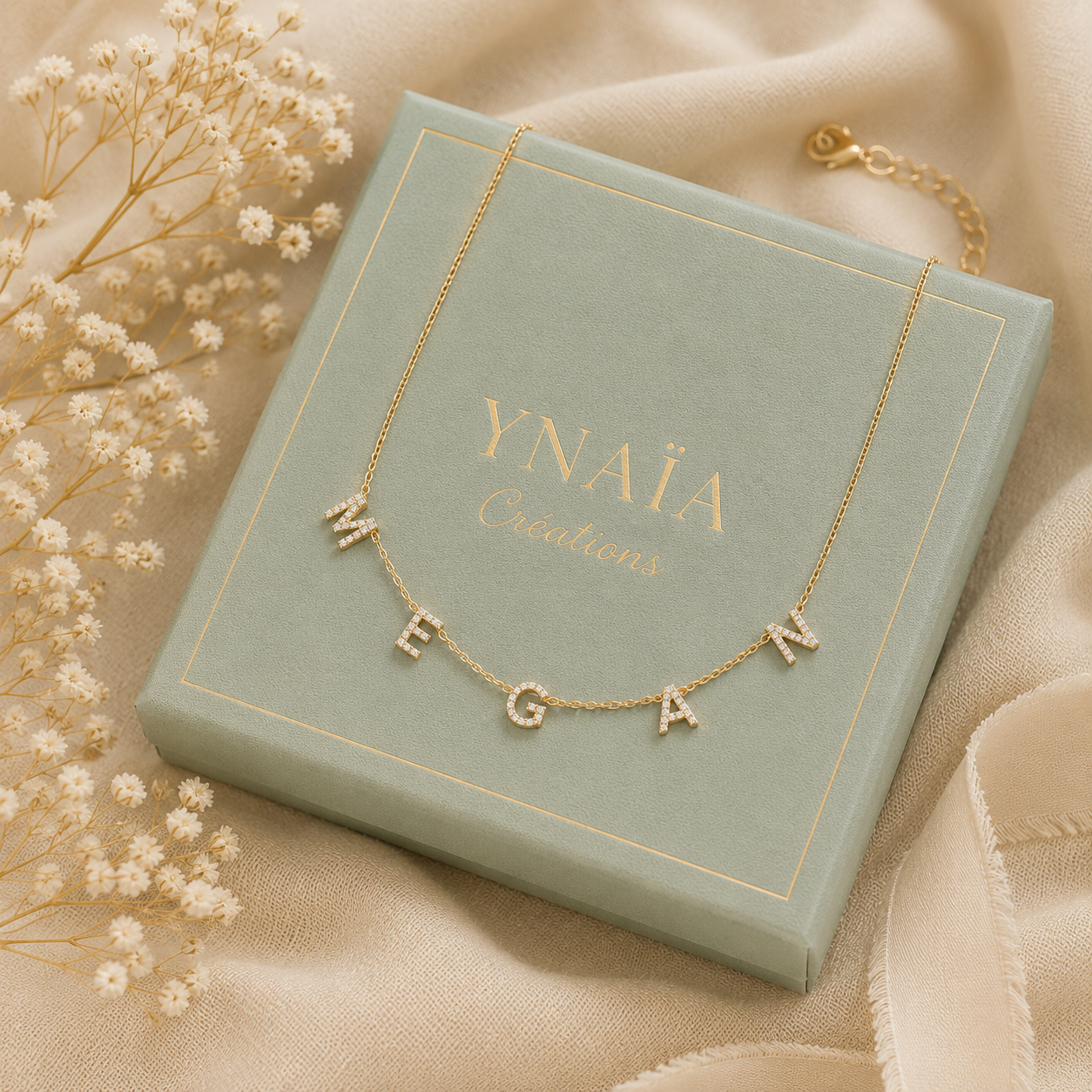 Collier Nelia : Lettres strass en argent & inoxydable