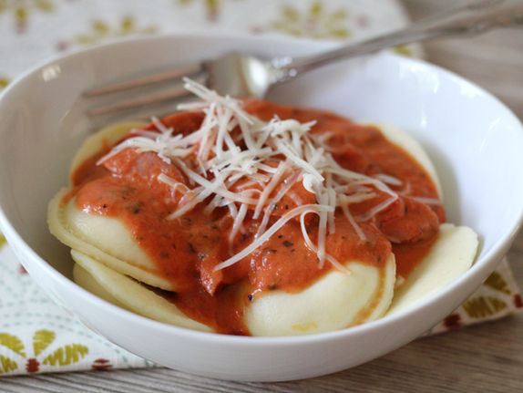 Ravioli with Tomato Cream Sauce