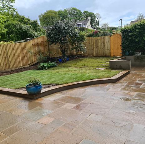 Sandstone slabs laid in landscaped garden .jpg