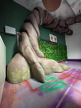 Alice In Wonderland Tree