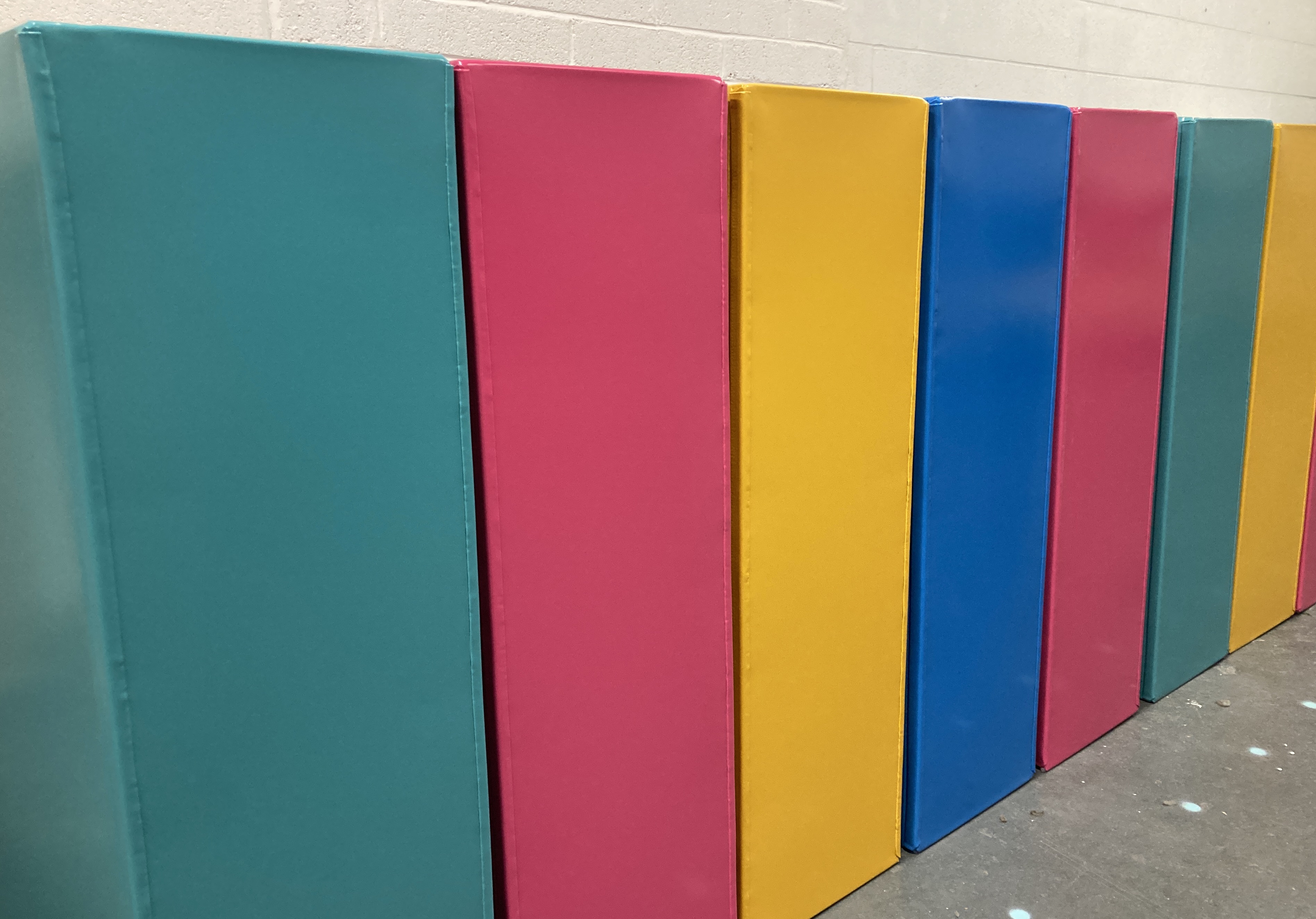 Discover popular planter colours, learn how colour affects the overall look of a project and explore options using our RAL colour visualiser.